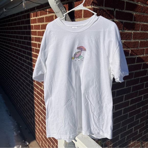 Gildan Tops - Gildan White Heavy Cotton T-Shirt